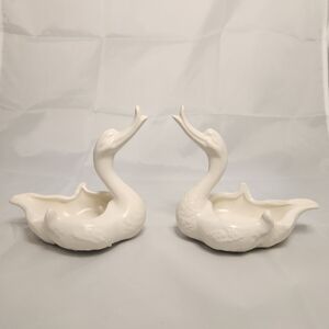 Pair of 4” Ceramic Swan Figurines Decoration